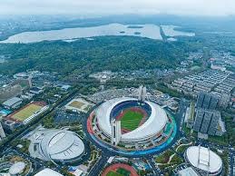 灾难！詹皇最后5分钟上场当卧底，13秒失误+不防守葬送湖人，东契奇带不动他